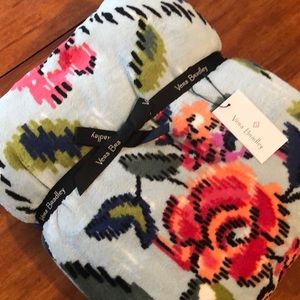 Vera Bradley 80 x 50” Plush Throw Blanket
